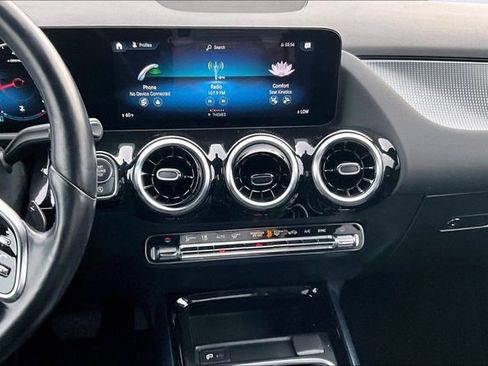 Used 2023 Mercedes-Benz GLA 250 4MATIC image 9