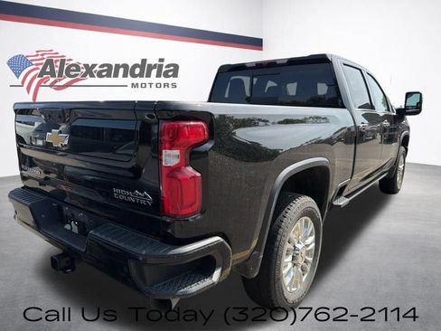 Used 2022 Chevrolet Silverado 3500 High Country w/ Safety Package II AWD/4WD image 5