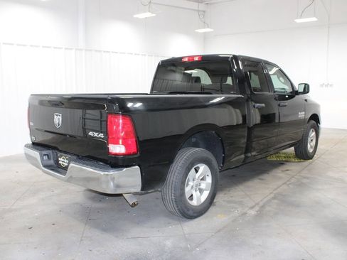Used 2024 RAM 1500 Classic SLT image 9
