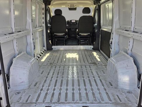 Used 2025 RAM ProMaster 2500 w/ Convenience Group FWD image 12
