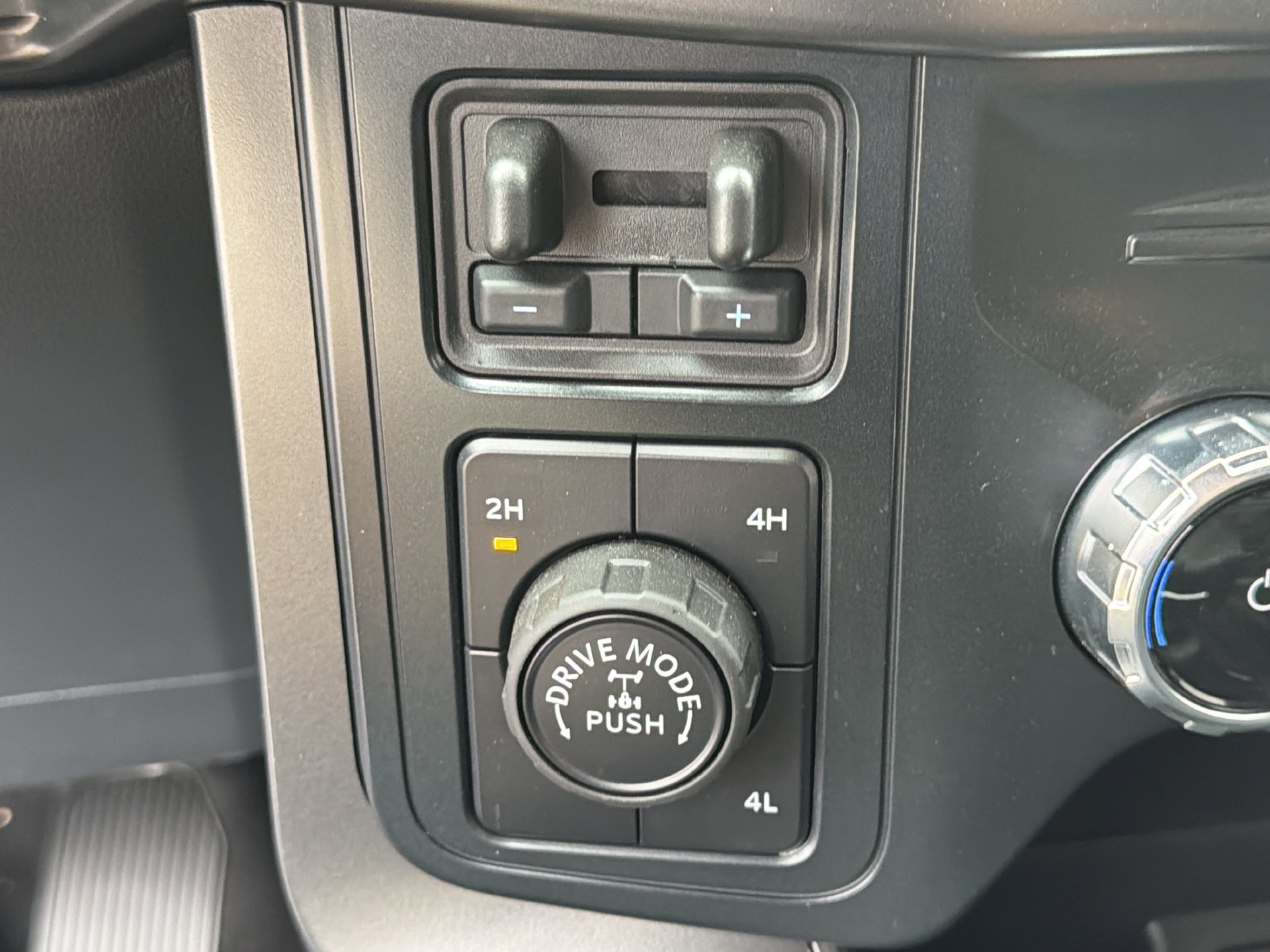 Certified 2025 Ford F150 Tremor w/ Bed Utility Package AWD/4WD image 11