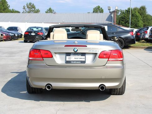 Used 2009 BMW 335i Convertible image 10