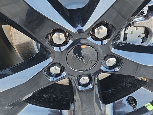 New 2025 Jeep Grand Cherokee Limited w/ Luxury Tech Group II image 27