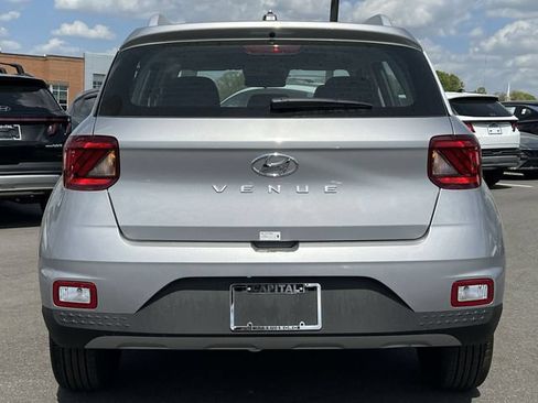 New 2026 Hyundai Venue SEL FWD image 33