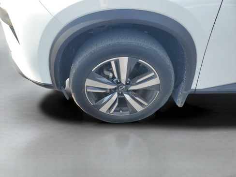 Used 2024 Nissan Rogue SL w/ SL Premium Package FWD image 27