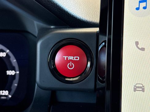 New 2025 Toyota Tacoma TRD Off-Road image 21