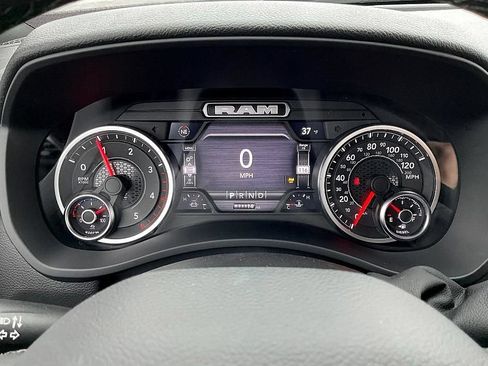 New 2026 RAM 5500 4x4 Regular Cab image 16