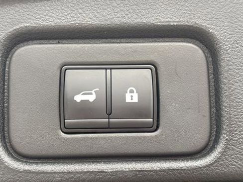 Used 2025 Nissan Pathfinder Rock Creek AWD/4WD image 33