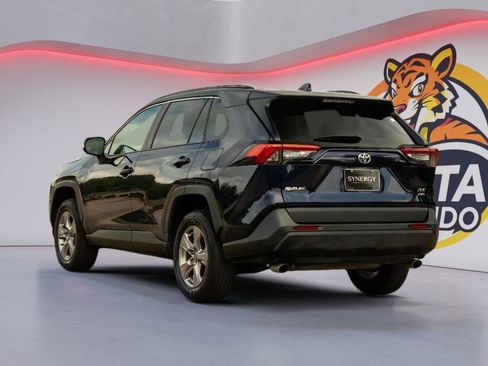 Used 2025 Toyota RAV4 XLE AWD/4WD image 7