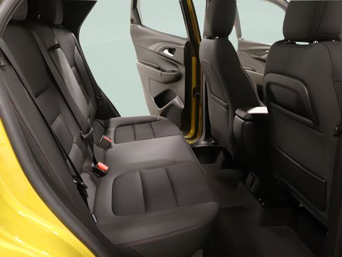 Used 2023 Chevrolet TrailBlazer RS w/ Sun and Liftgate Package FWD image 34