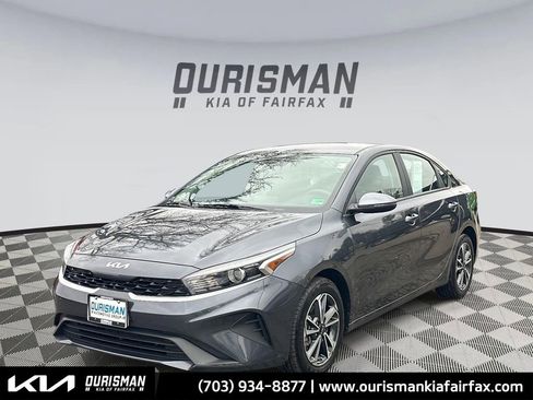 Used 2023 Kia Forte LXS w/ LXS Technology Package image 6