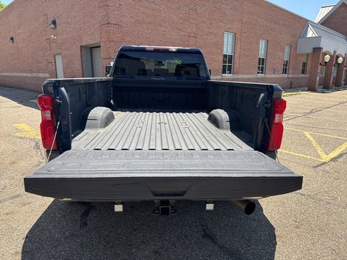 Used 2021 Chevrolet Silverado 3500 LT w/ Convenience Package AWD/4WD image 10