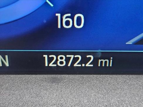 Used 2022 Ford Escape Titanium w/ Class II Trailer Tow Package image 10