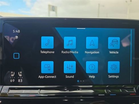 Used 2025 Volkswagen Atlas Cross Sport SE image 19