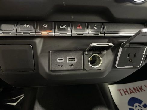 Used 2023 Chevrolet Silverado 1500 Custom w/ Rally Edition AWD/4WD image 18