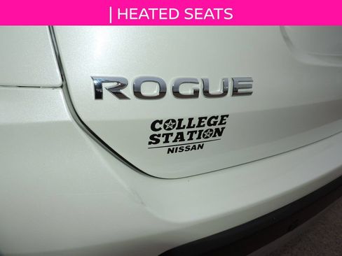 Used 2019 Nissan Rogue SV FWD image 17