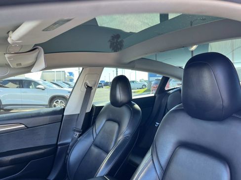 Used 2021 Tesla Model 3 Standard Range Plus image 19