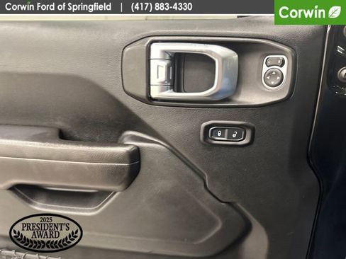 Used 2018 Jeep Wrangler Unlimited Sport S image 31