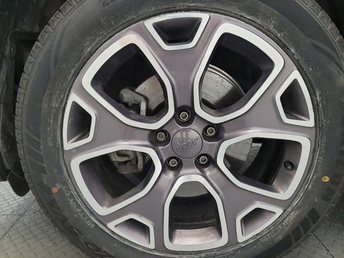Used 2015 Jeep Renegade Limited FWD image 31