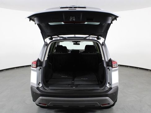 Certified 2023 Nissan Rogue SV FWD image 17