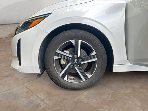 Used 2024 Nissan Sentra SV FWD image 13
