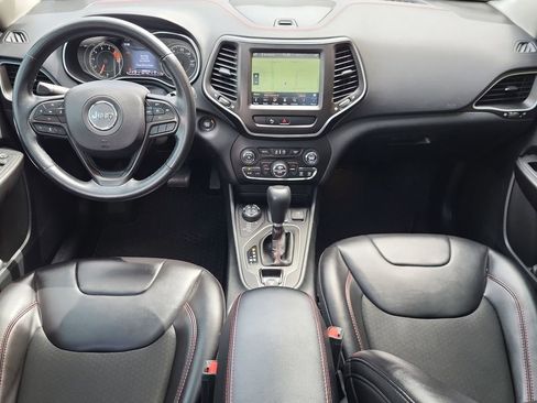 Used 2019 Jeep Cherokee Trailhawk w/ Comfort/Convenience Group AWD/4WD image 25