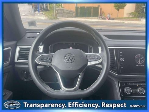 Used 2022 Volkswagen Atlas Cross Sport SE image 14