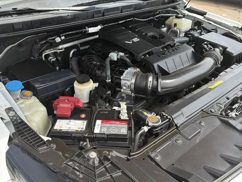 Used 2022 Nissan Frontier SV AWD/4WD image 35