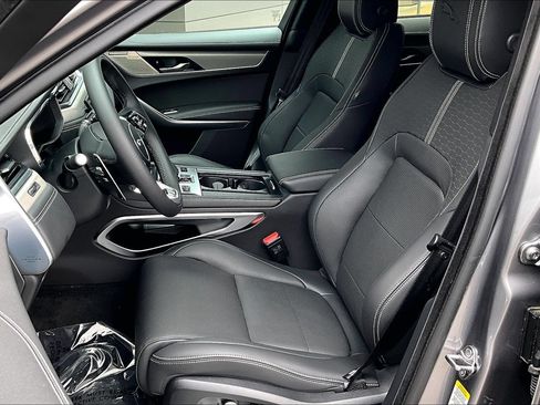 New 2026 Jaguar F-PACE R-Dynamic S AWD/4WD image 9