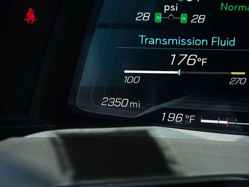Used 2023 Chevrolet Corvette Stingray Preferred Cpe w/ Z51 Performance Package RWD image 18