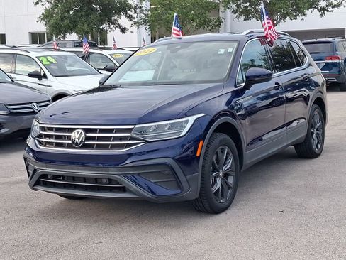 Used 2022 Volkswagen Tiguan SE FWD image 3