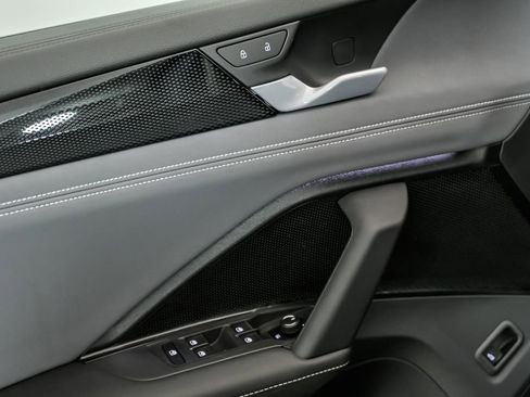 New 2026 Volkswagen Tiguan SE image 5