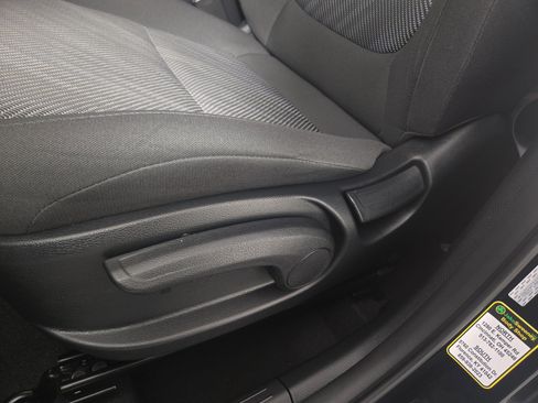 Used 2024 Kia Seltos LX image 29