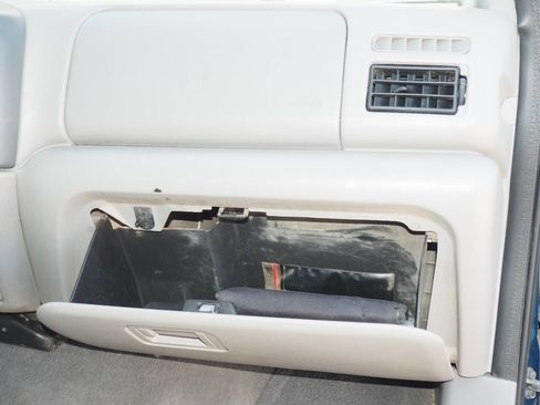 Used 2000 Ford F250 XLT image 11