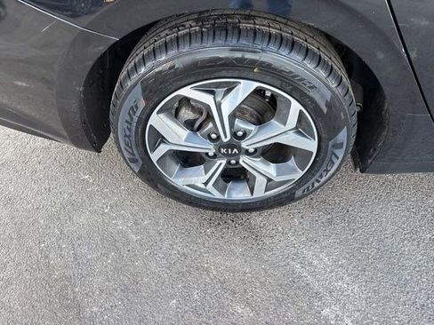 Used 2020 Kia Forte LXS image 41