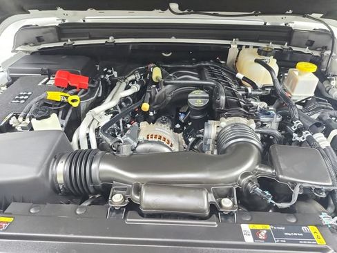 Used 2022 Jeep Gladiator Overland w/ Popular Equipment Package AWD/4WD image 17