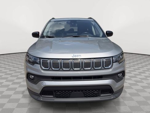 Used 2022 Jeep Compass Latitude AWD/4WD image 2