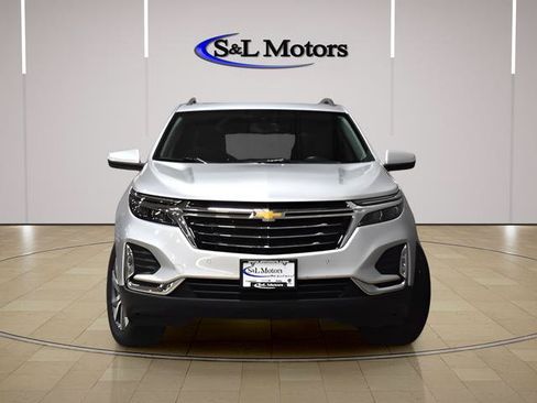 Used 2022 Chevrolet Equinox Premier AWD/4WD image 2