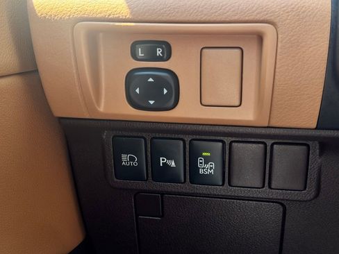 Used 2017 Lexus ES 350 w/ Luxury Package FWD image 20
