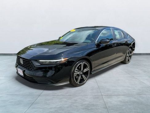 Used 2024 Honda Accord Sport image 3
