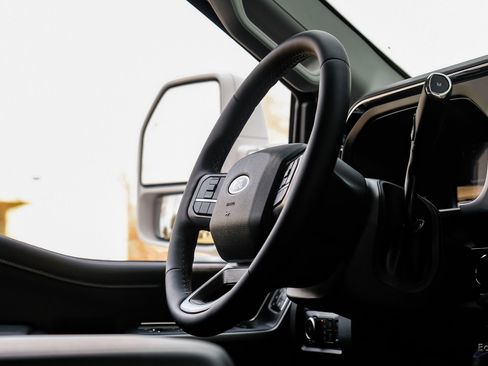 Used 2026 Ford F450 Lariat w/ FX4 Off-Road Package AWD/4WD image 60