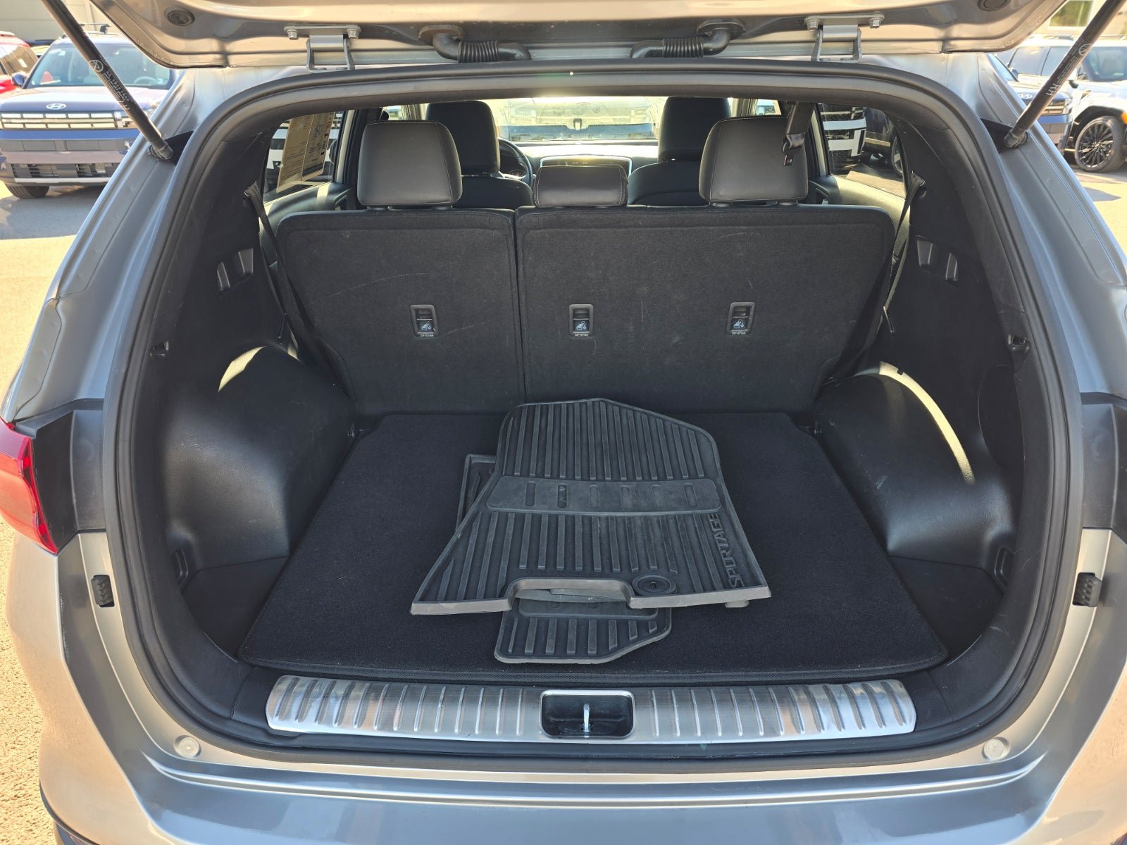 Used 2022 Kia Sportage Nightfall Edition FWD image 25