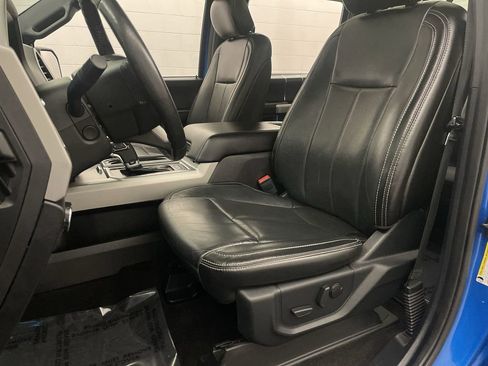 Used 2019 Ford F150 Lariat w/ Equipment Group 502A Luxury AWD/4WD image 14