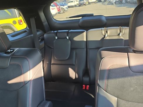Used 2025 Ford Explorer ST AWD/4WD image 19