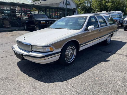 Used 1991 Buick Roadmaster Estate RWD image 2