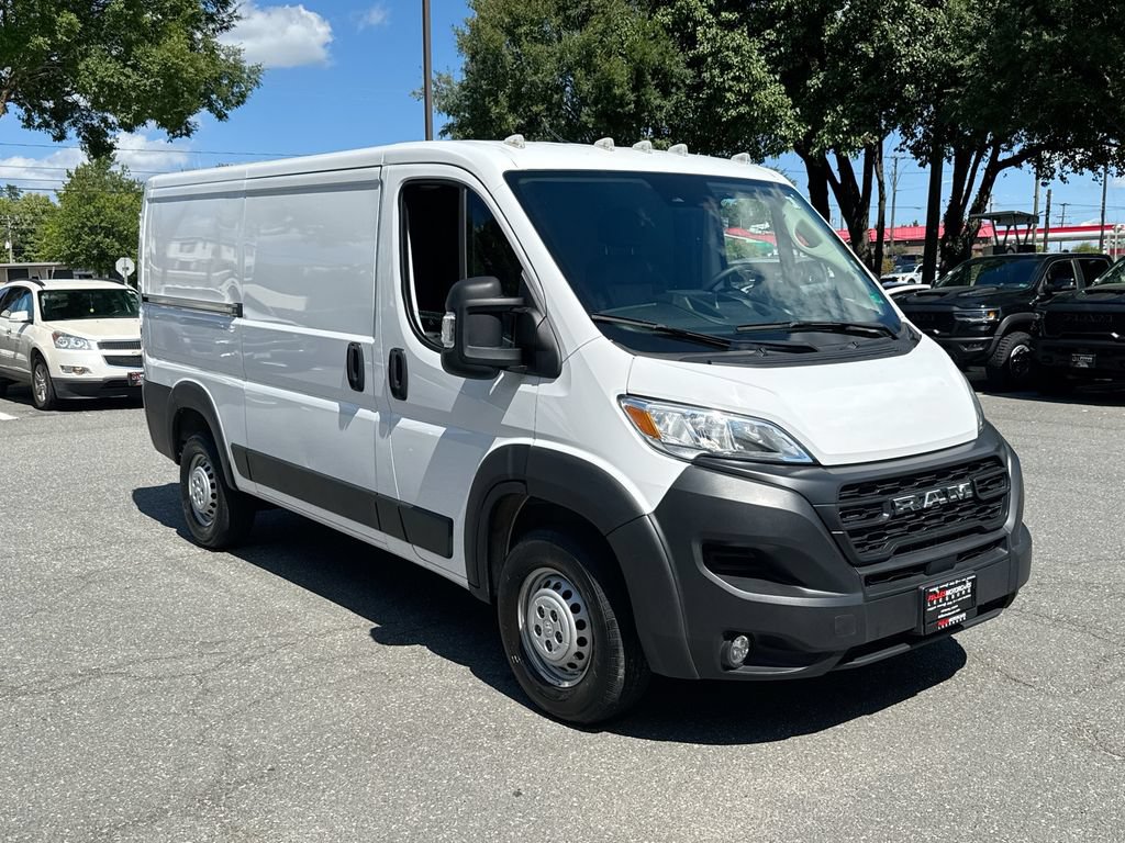 Used 2025 RAM ProMaster 2500 w/ Convenience Group FWD image 1