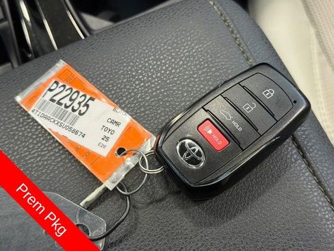 Used 2025 Toyota Camry XLE w/ Premium Package FWD image 29