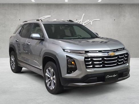 Used 2025 Chevrolet Equinox LT w/ Convenience Package II FWD image 2
