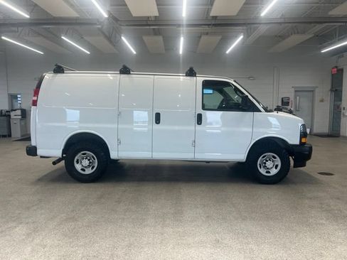Certified 2024 Chevrolet Express 2500 w/ Driver Convenience Package RWD image 4