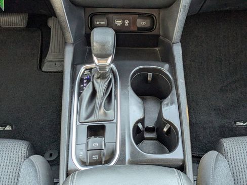 Used 2019 Hyundai Santa Fe SE image 23